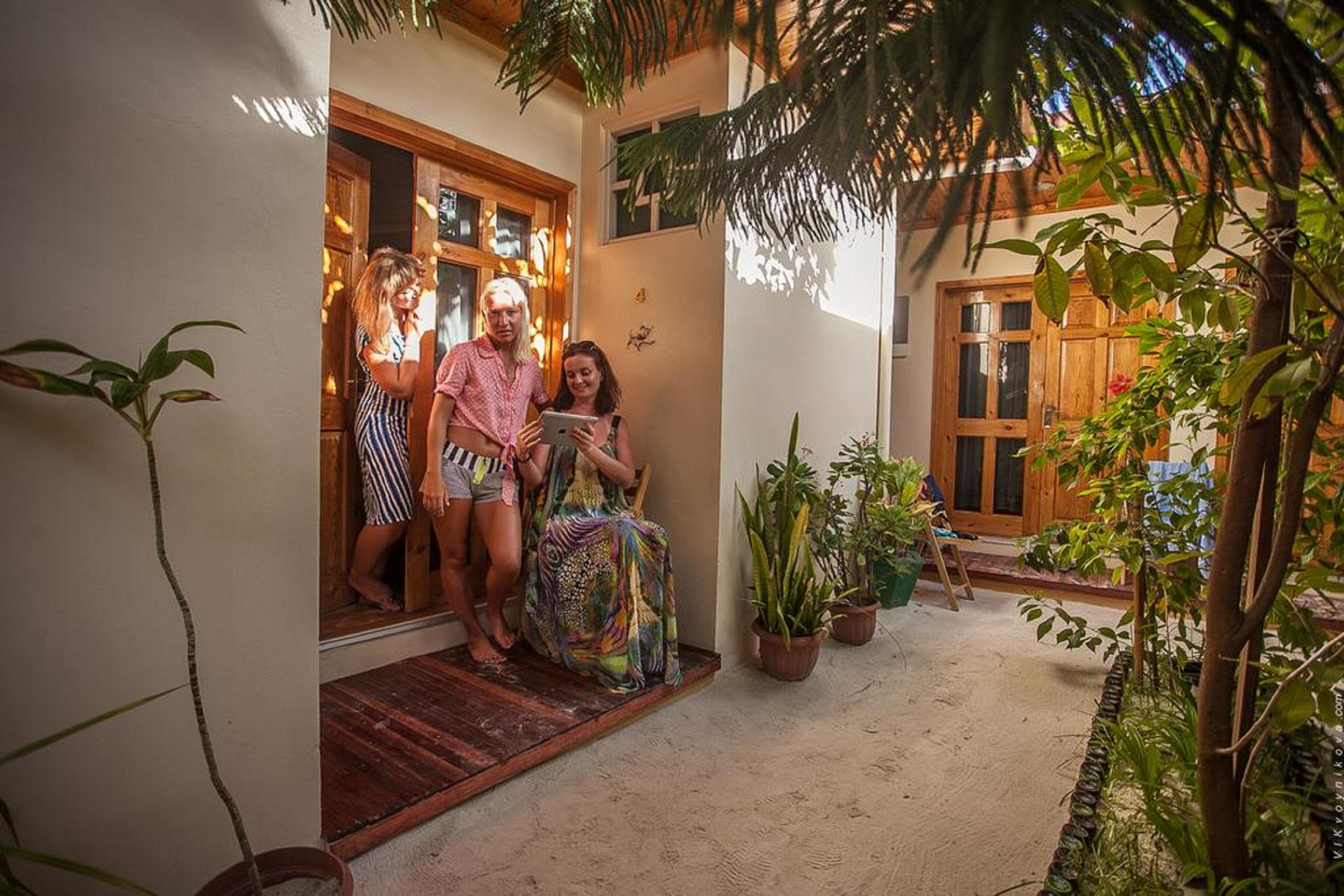 Stingray Beach Inn Maafushi Exterior foto