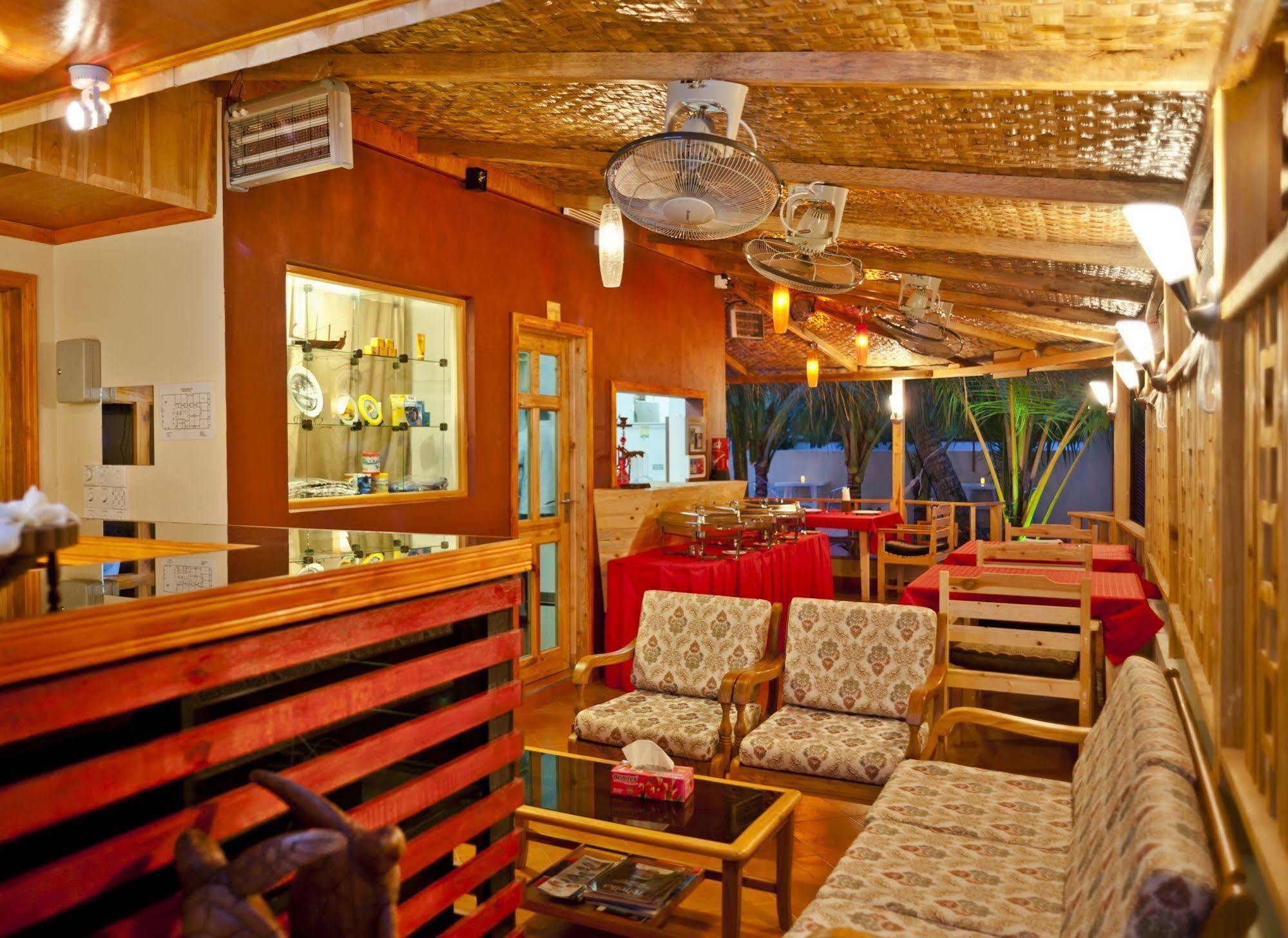 Stingray Beach Inn Maafushi Exterior foto